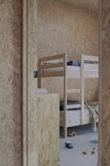 Oriented Strand Board Covers Almost Every Inch of This Australian Cabin’s Interiors - Photo 17 of 18 - 