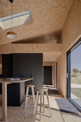 Oriented Strand Board Covers Almost Every Inch of This Australian Cabin’s Interiors - Photo 9 of 18 - 