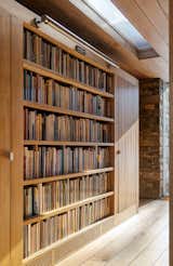 This Walden Pond–Inspired Writer’s Studio Holds a Trove of More Than 1,700 Poetry Books - Photo 9 of 13 - 