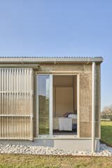 A “Greenhouse” Warms Up This Cork-Covered Prefab in the Spanish Countryside - Photo 7 of 15 - 