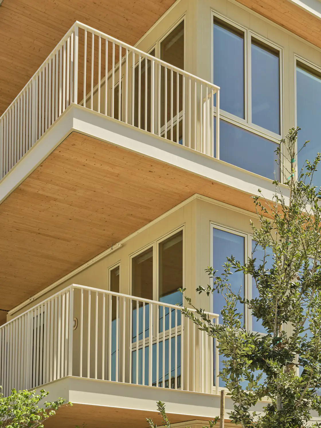 Photo 10 of 10 in This Prefab Apartment Building in L.A. Tests a New ...