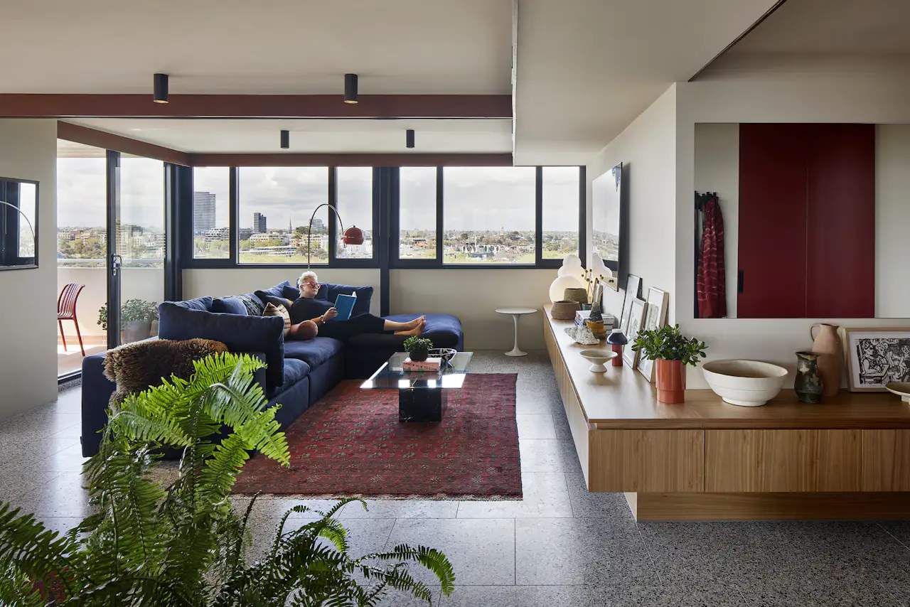 Photo 5 of 12 in In Australia, a Colorful Renovation Makes a Midcentury ...