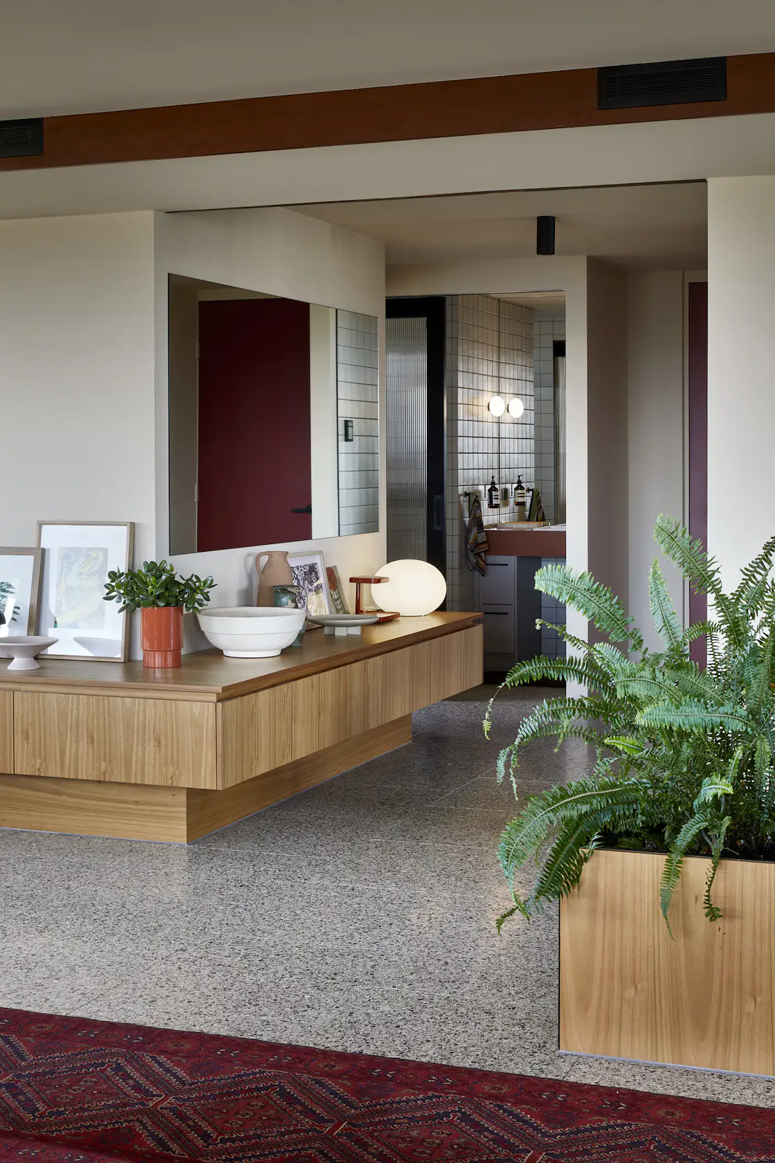 Decorative Boards H3710 ST12, H3180 TM37: Contemporary Apartment