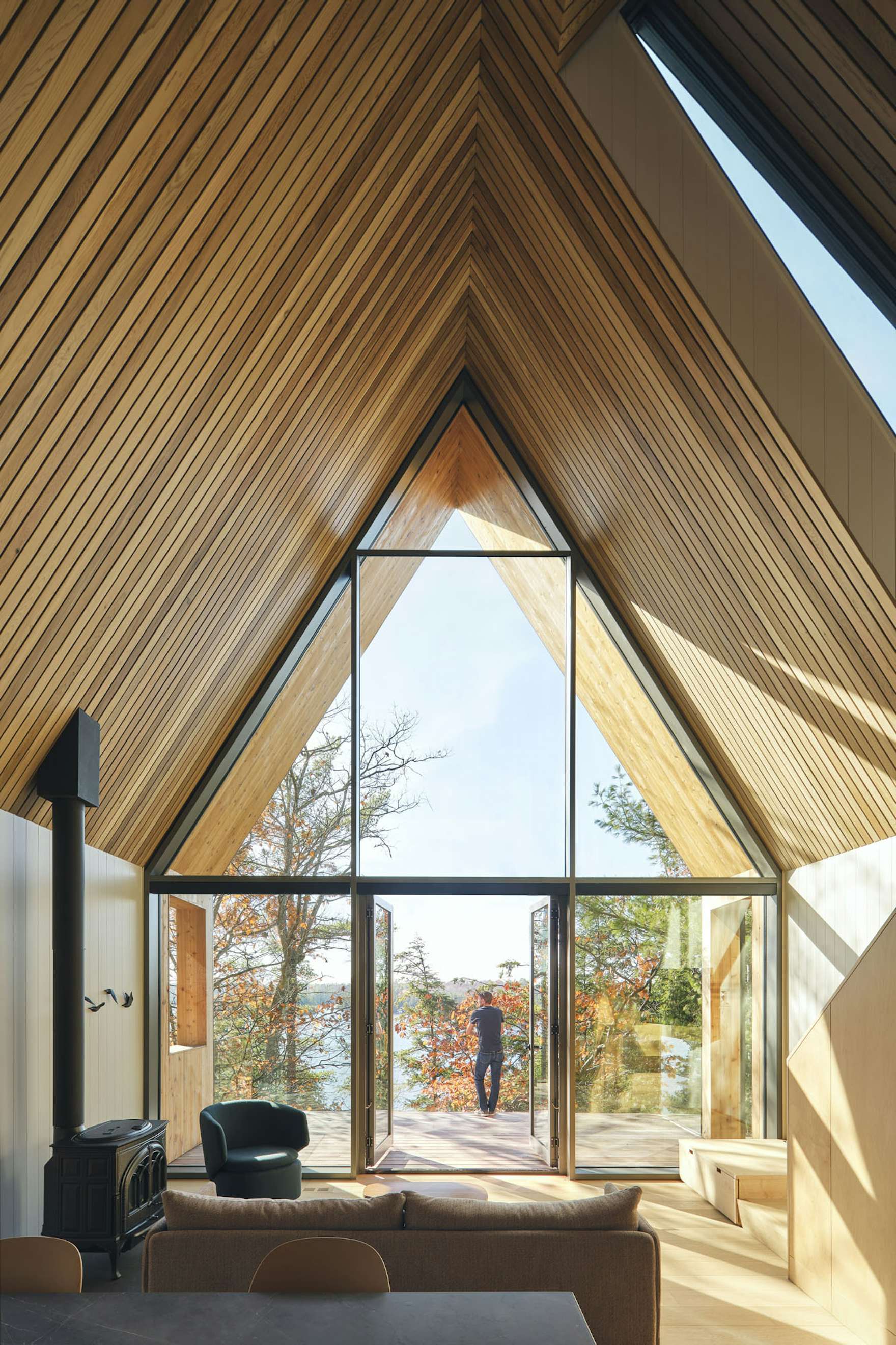 Photo 6 of 16 in This Compact Canadian Home Reimagines The Classic Log ...