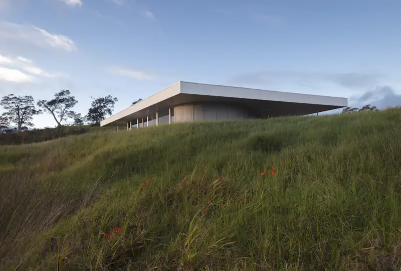 Image showcasing Photo 4 of 23 in In Hawaii, This Off-Grid Concrete House Is Powered by ...
