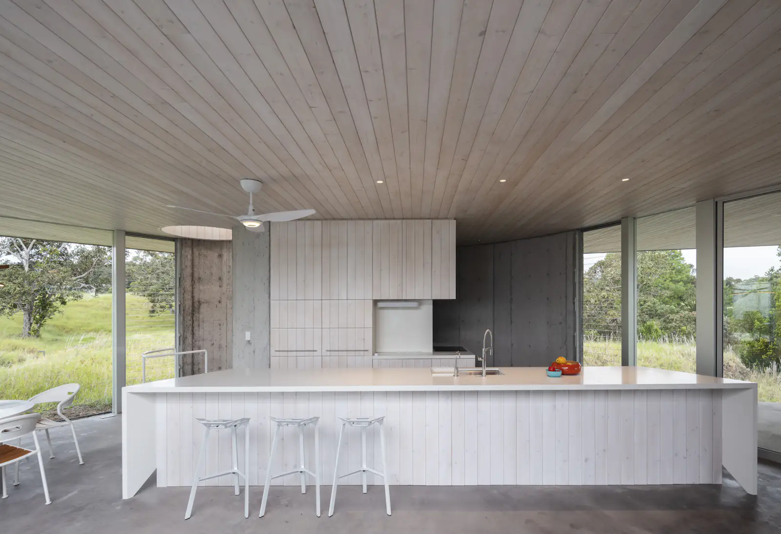 Photo 16 of 23 in In Hawaii, This Off-Grid Concrete House Is Powered by ... - Eco-Friendly Off-Grid Apartment Construction Concrete Punching