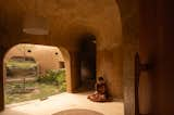 This Mud Home in India Looks Like Something Out of “Star Wars” - Photo 12 of 18 - 