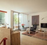 Red Steel and Brick Enliven a ’70s Rowhouse Renovation in London - Photo 11 of 15 -