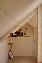 Corrugated Steel Completely Covers This Mountain Home in New Zealand - Photo 9 of 16 - 