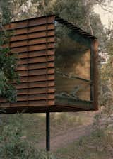 A Metal Shell Keeps This Australian Retreat Cool—and Fire Safe - Photo 12 of 12 - 
