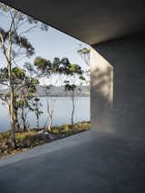 Solar Panels Completely Cover One Side of This 98-Foot-Long Brutalist Home in Tasmania - Photo 18 of 19 -