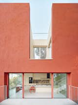 Concrete “Legs” Anchor This Home in Spain to Its Incredibly Steep Hillside - Photo 6 of 22 - 