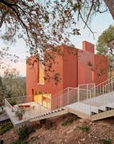 Concrete “Legs” Anchor This Home in Spain to Its Incredibly Steep Hillside - Photo 4 of 22 - 