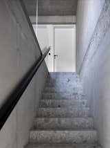 The Site Had Great Views, But Bad Sunlight. The Solution? A Hovering Home That Juts Out - Photo 10 of 20 - 