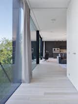 The Site Had Great Views, But Bad Sunlight. The Solution? A Hovering Home That Juts Out - Photo 12 of 20 - 