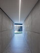 The Site Had Great Views, But Bad Sunlight. The Solution? A Hovering Home That Juts Out - Photo 9 of 20 - 