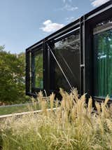 The Site Had Great Views, But Bad Sunlight. The Solution? A Hovering Home That Juts Out - Photo 6 of 20 - 