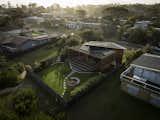 In Australia, a Beach Shack Beloved by Locals Gets a Net-Zero Revamp - Photo 1 of 22 - 