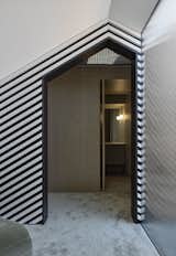 Batten Screens Wrapping This Renovation in Australia Are Bold. The Interiors Are Even Bolder - Photo 17 of 19 - 