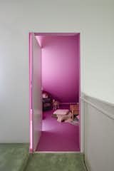 Batten Screens Wrapping This Renovation in Australia Are Bold. The Interiors Are Even Bolder - Photo 18 of 19 - 