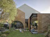 Batten Screens Wrapping This Renovation in Australia Are Bold. The Interiors Are Even Bolder