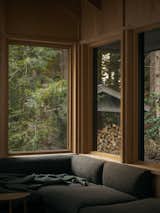 This “Bunkie” in Ontario Was Designed to Disappear Without a Trace - Photo 10 of 14 - 