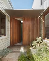 Passive Design Strategies Abound in This Expanded Victorian Cottage Outside Melbourne - Photo 6 of 16 - 