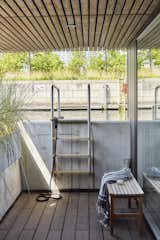 Underfloor Heating, a Wine Room, Floor-to-Ceiling Windows—in a Houseboat? - Photo 18 of 19 - 