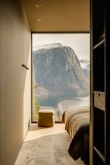 On Norway’s Western Coast, a Tiered Retreat Lets the Landscape Lead - Photo 18 of 20 - 
