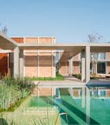 Wände und Pavillons der Brise sind diese spanische Villa extrem luftig - Foto 3 von 19 -