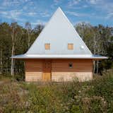 This 605-Square-Foot Swedish Cabin Looks Like It’s Wearing a Witch’s Hat