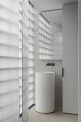 Retro Glass Bricks Stack to the Sky at This Australian Apartment Building - Photo 15 of 17 - 