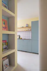 Curves and Bauhaus-Inspired Colors Freshen Up a 560-Square-Foot Barcelona Apartment - Photo 5 of 11 - 
