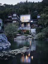 This Riverfront Home in Northern California Maxes Out Water Views - Photo 4 of 16 -