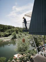 This Riverfront Home in Northern California Maxes Out Water Views - Photo 7 of 16 -