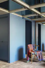 A Glass-Floor Mezzanine Shatters Conventions in This Reworked Rome Apartment - Photo 8 of 16 - 