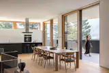 The Outdoor Conversation Pit at This British Columbia Home Will Give You Something to Talk About - Photo 9 of 14 - 