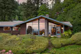 Vintage Vibes Fill an Architect’s $1.7M Midcentury Home in Portland