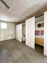 If You Dream of Desert Minimalism, Here’s a $995K Marfa Getaway - Photo 11 of 12 -