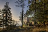 Corbusier and Thoreau Inspired This 400-Square-Foot Washington Retreat