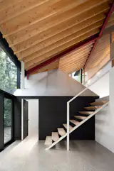 A Massive New Roof Turns a ’70s Chalet in Canada Into a Forest Palace - Photo 7 of 20 - 