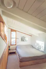 Attic Bedroom (Queen)