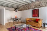 Round Wall Studio