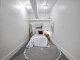 Large space for additional sleeping area