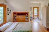 Child's bedroom upstairs