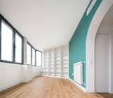 The working area or studio, with a large bookcase. The dream of the clients become true.