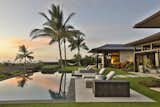  Photo 3 of 10 in Rare Oceanfront Contemporary Residence in Hawaii’s Kohanaiki Private Community Lists for $22.5M by CompassCa