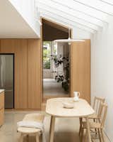 A Sublime Renovation Fills a London Terrace House With Sunlight and Garden Views - Photo 6 of 11 - 
