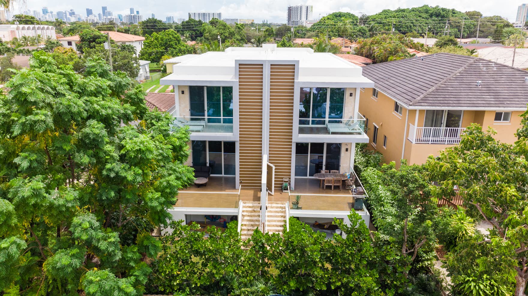 Photo 14 of 16 in Silver Bluff Townhouse Miami by PRZ Design + Build