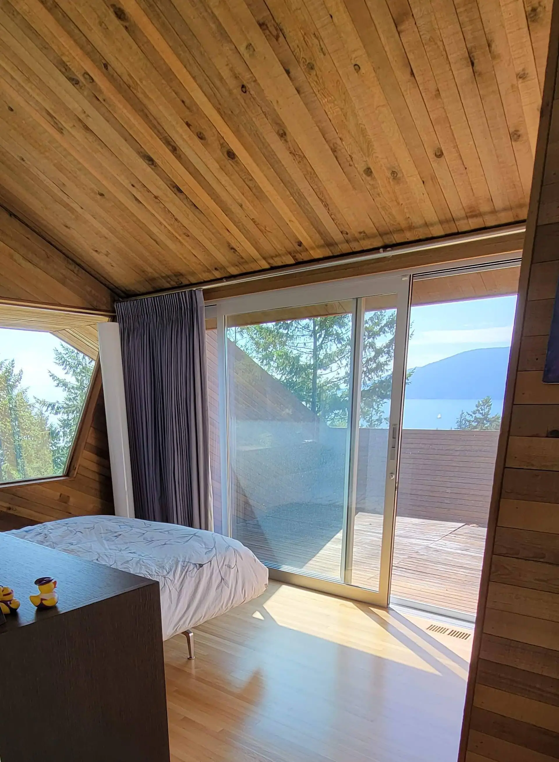 In Vancouver, a Cedar-Clad Masterwork by Arthur Erickson Asks $3.8M - Dwell